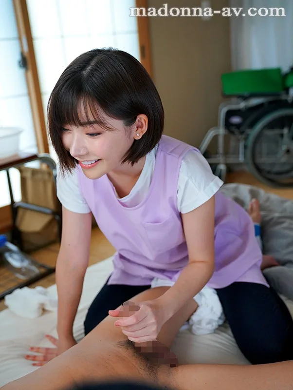 身動きできない僕を焦らし続けるドS介護士の寸止め射精管理 深田えいみ 深田えいみ 痴女 人妻 サンプル3