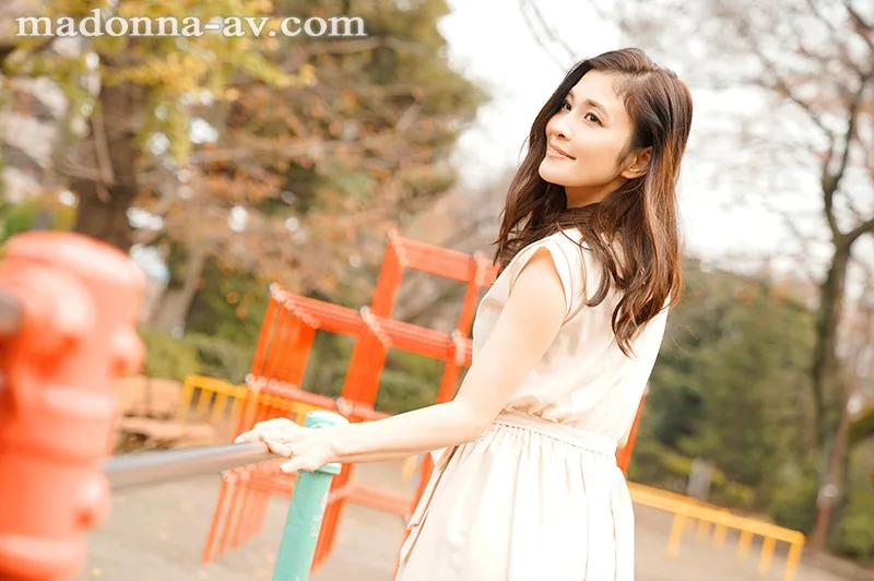 電撃移籍 米倉穂香 マドンナ専属Debut！！ 新たな快感に我を忘れて悶え狂う美熟女の発情3本番 米倉穂香 痴女 人妻 サンプル2