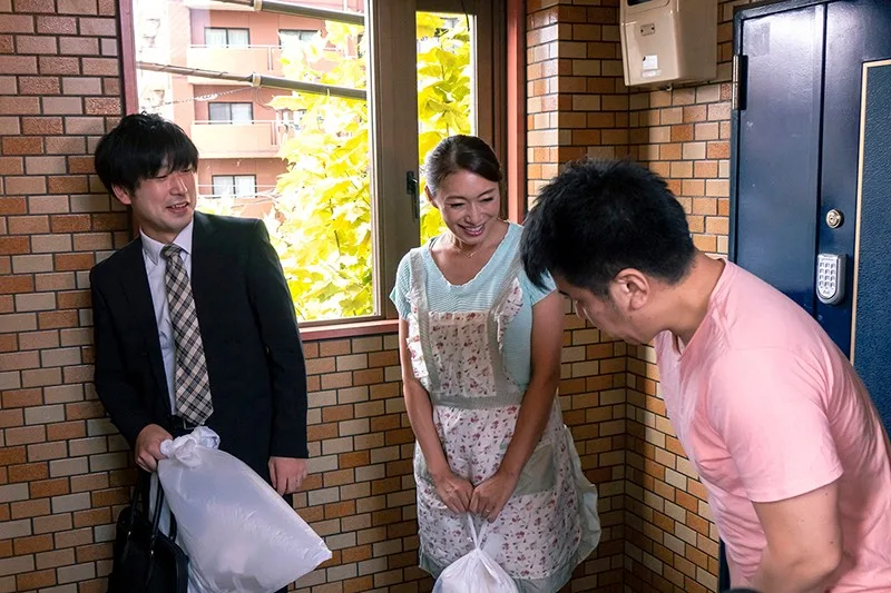 灼熱滝汗NTR 女房と苦学生 六畳一間の不倫性交 小早川怜子 小早川怜子 痴女 人妻 サンプル12