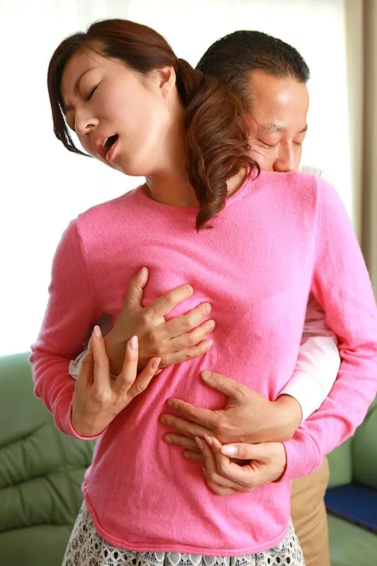 同窓会で久しぶりに会った元カノとヤリたい総集編~人妻ならではのフェロモンがムンムンで辛抱たまらん 痴女 人妻 サンプル12